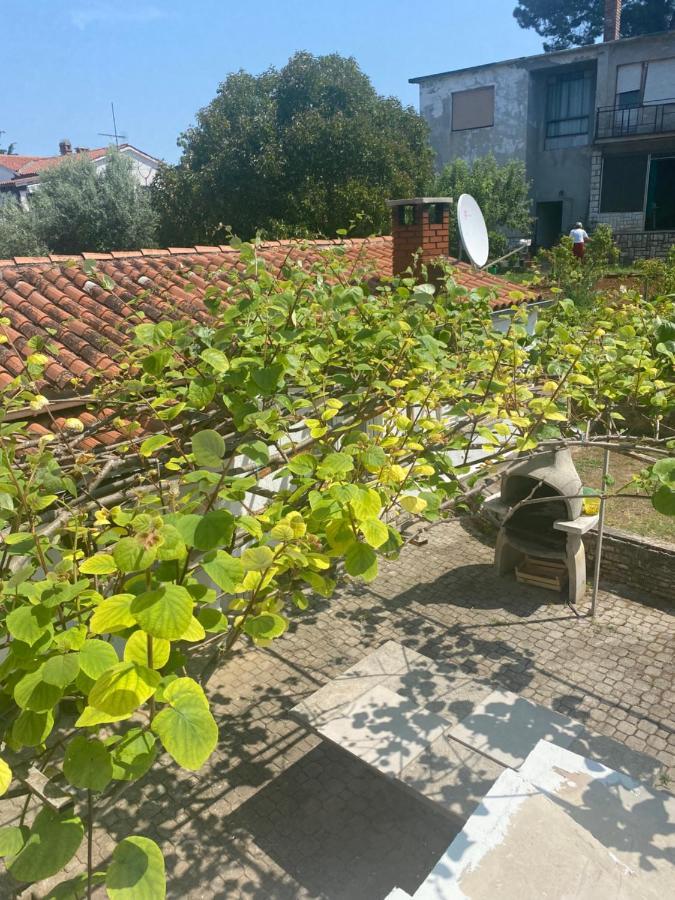 Apartman Nela Lägenhet Poreč Exteriör bild