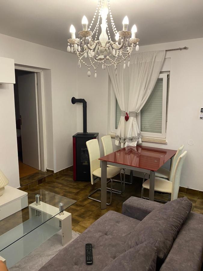 Apartman Nela Lägenhet Poreč Exteriör bild